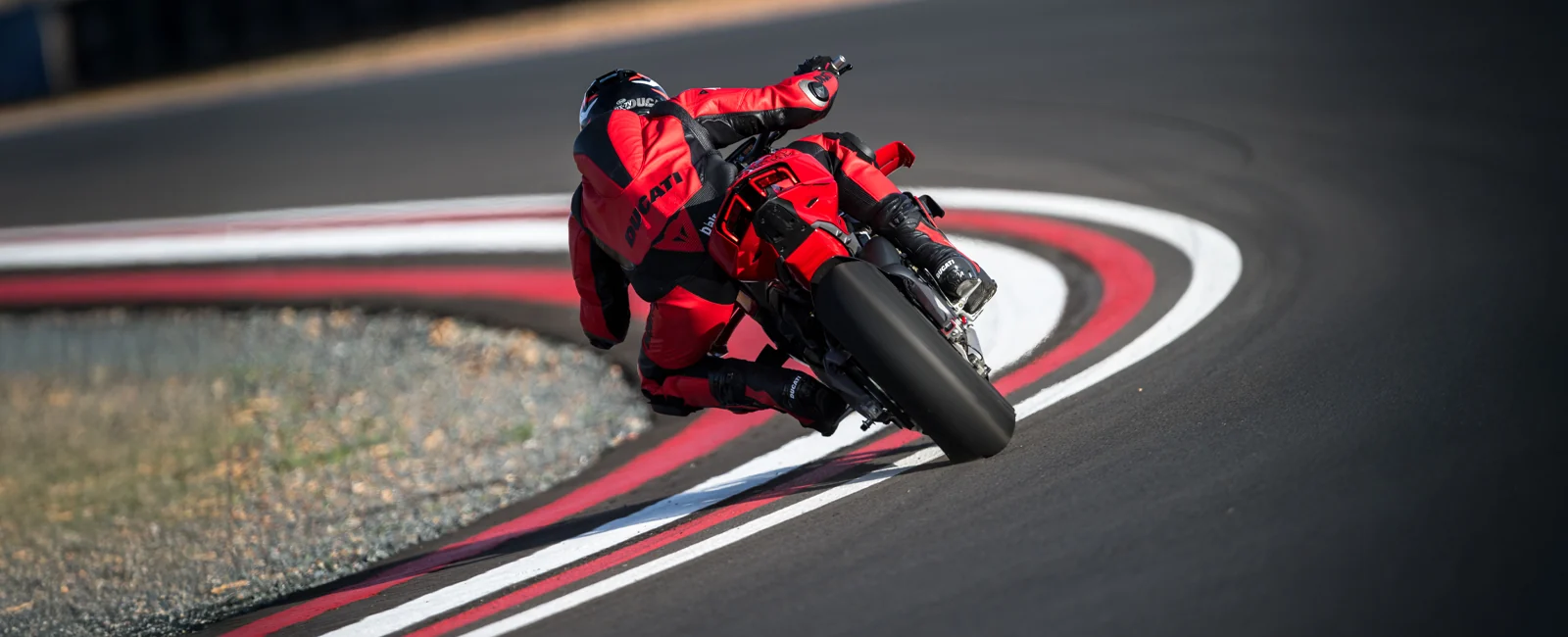 2026 Ducati Streetfighter V4 S - Red - Image 18