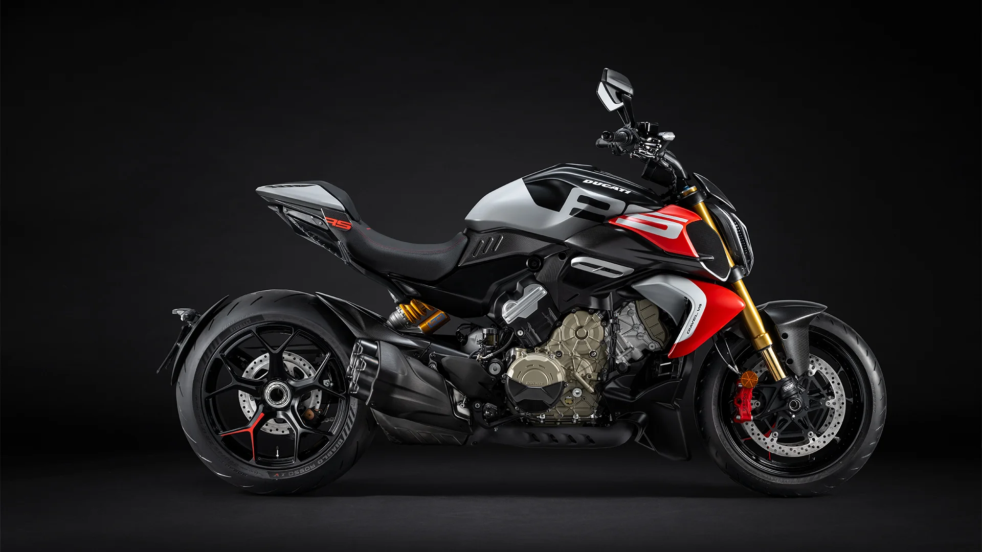 2026 Ducati Diavel V4 RS - Image 13