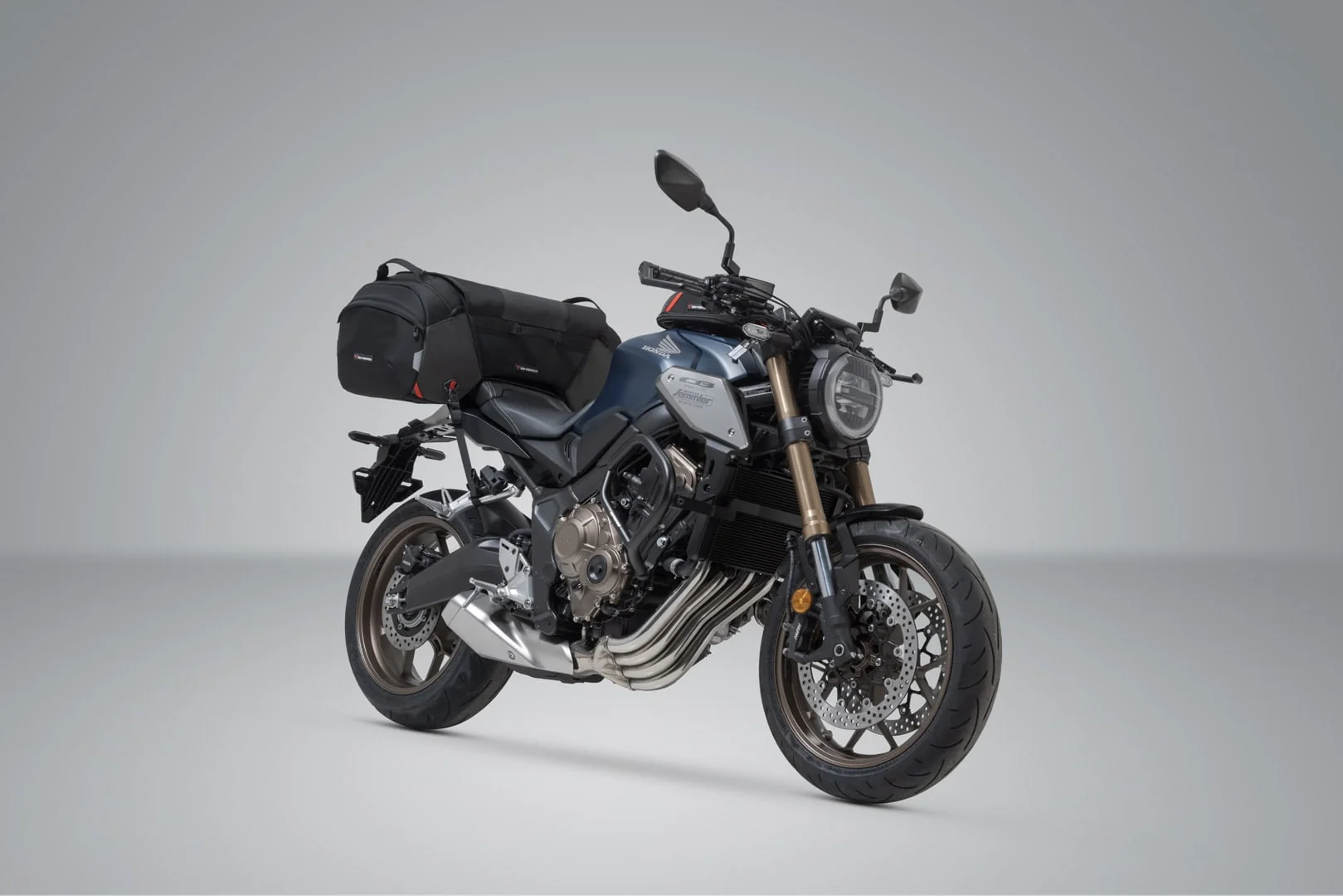 BC.HTA.00.301.30000 - SW-MOTECH - PRO Travelbag tail bag - 1680D Ballistic Nylon /Anthracite 65 l - BLACK - Image 3