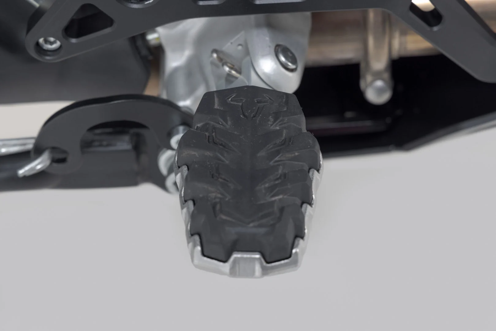 FRS.22.112.10201 - SW-MOTECH - EVO footrest kit - Ducati Multistrada V4 / V2, DesertX - Image 4