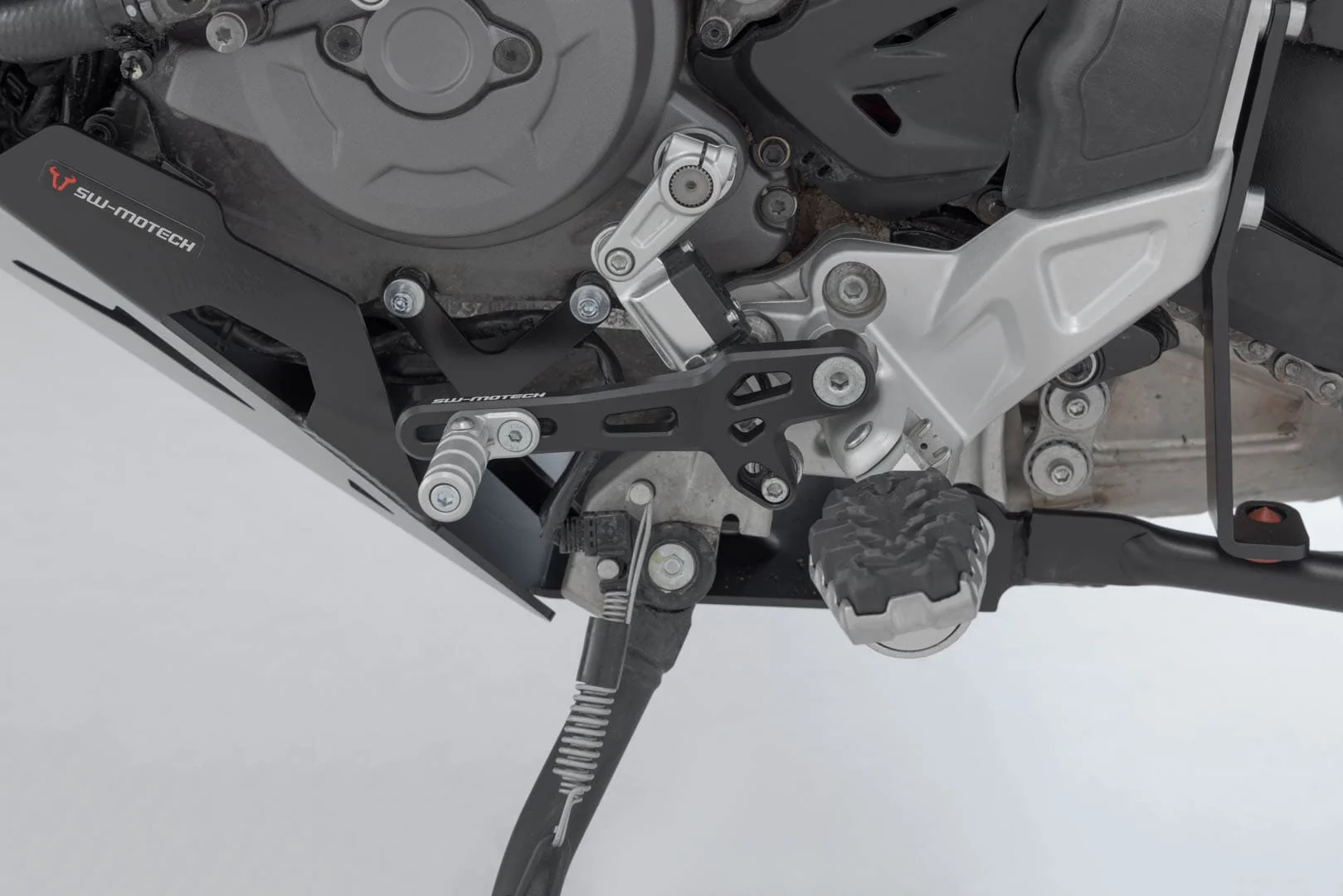 FSC.22.995.10000 - SW-MOTECH - Gear lever - Ducati DesertX (22-) / Rally (23-) - Image 4