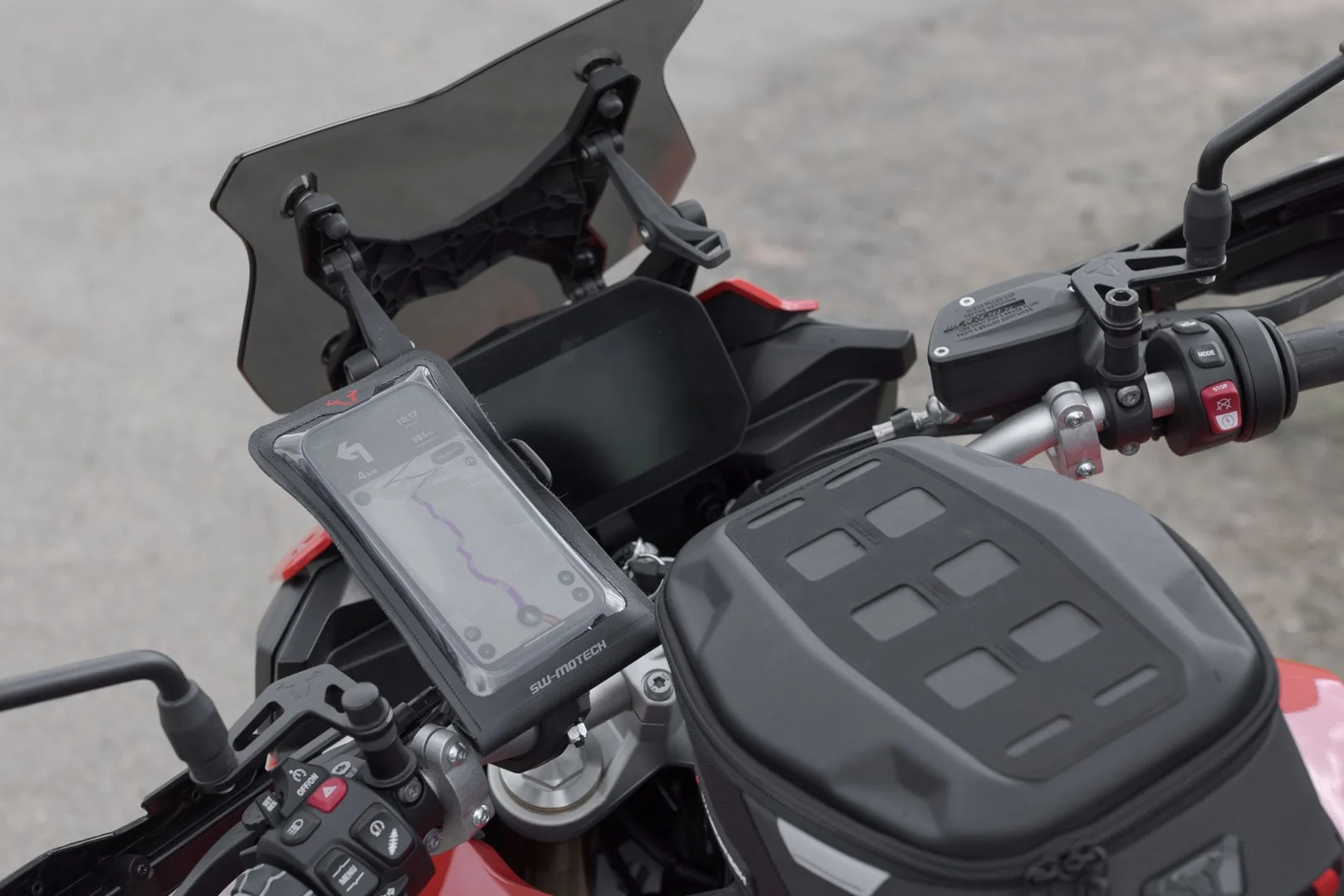 GPS.00.308.35500 - SW-MOTECH - Universal GPS mount kit with Smartphone Drybag - Incl 2" socket arm, for handlebar/mirror thread - Image 5