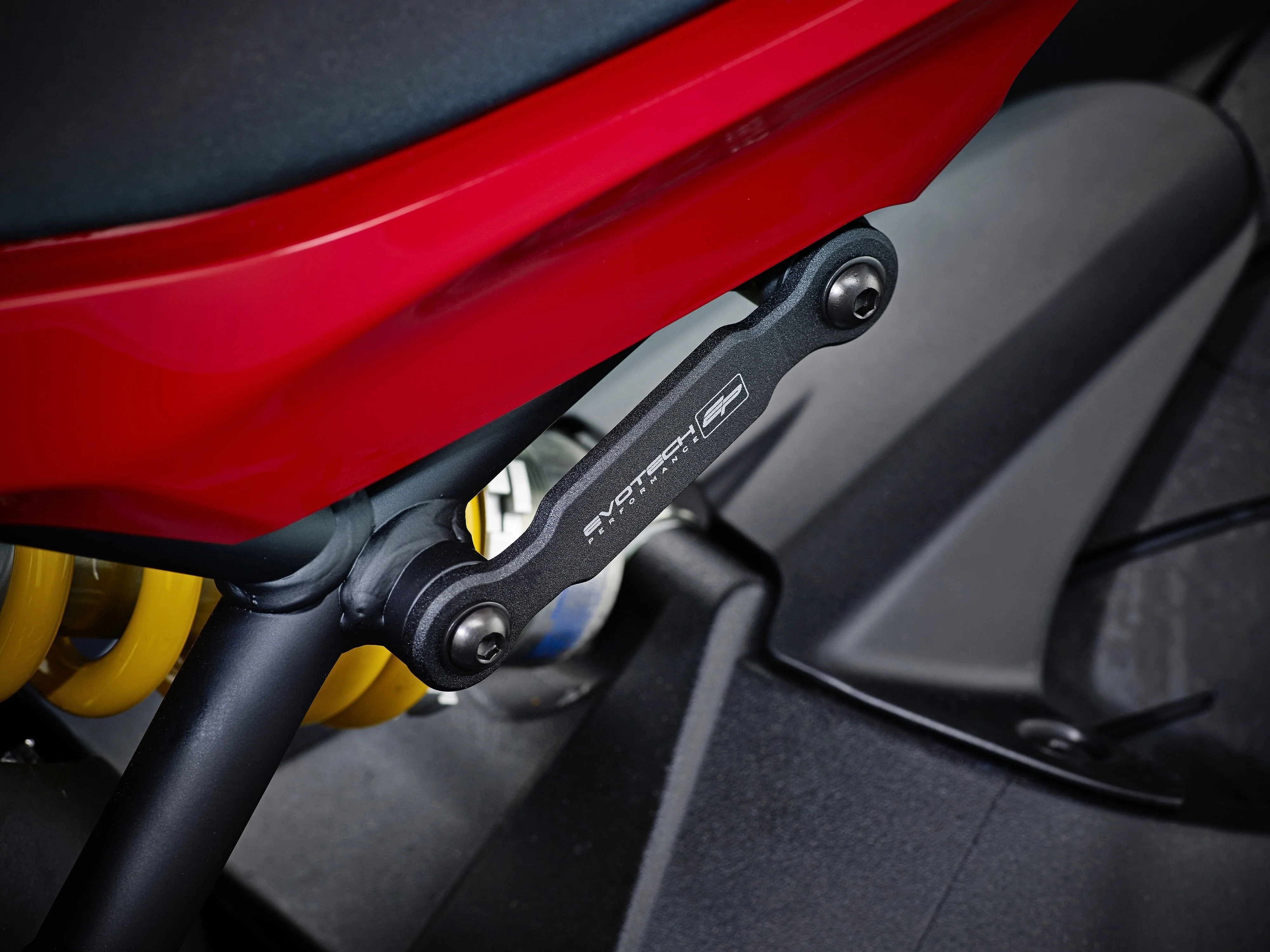 PRN013734 - Evotech Pillion Footpeg Removal Kit - Image 3