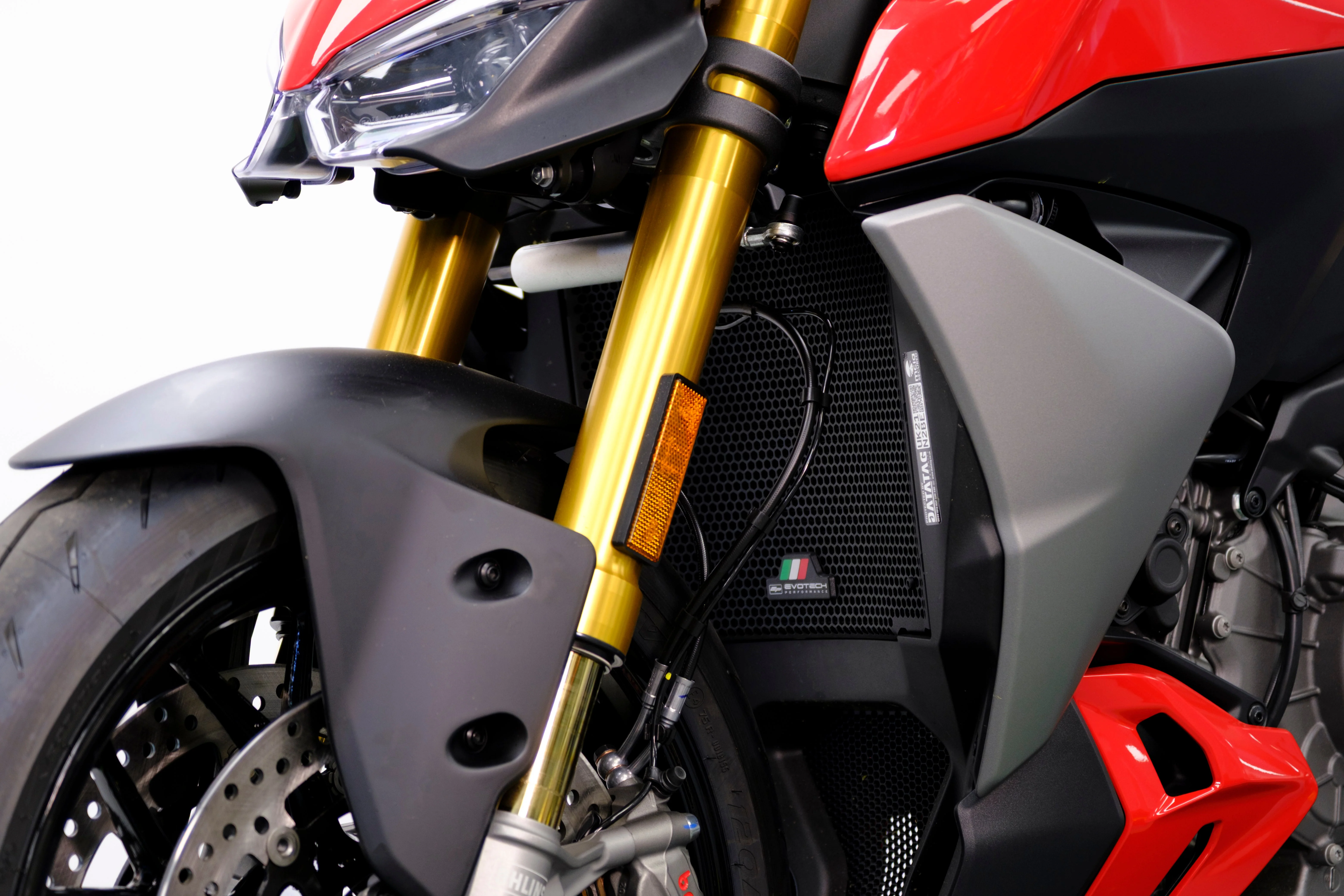 PRN018275 - Evotech Radiator Guard - Image 3