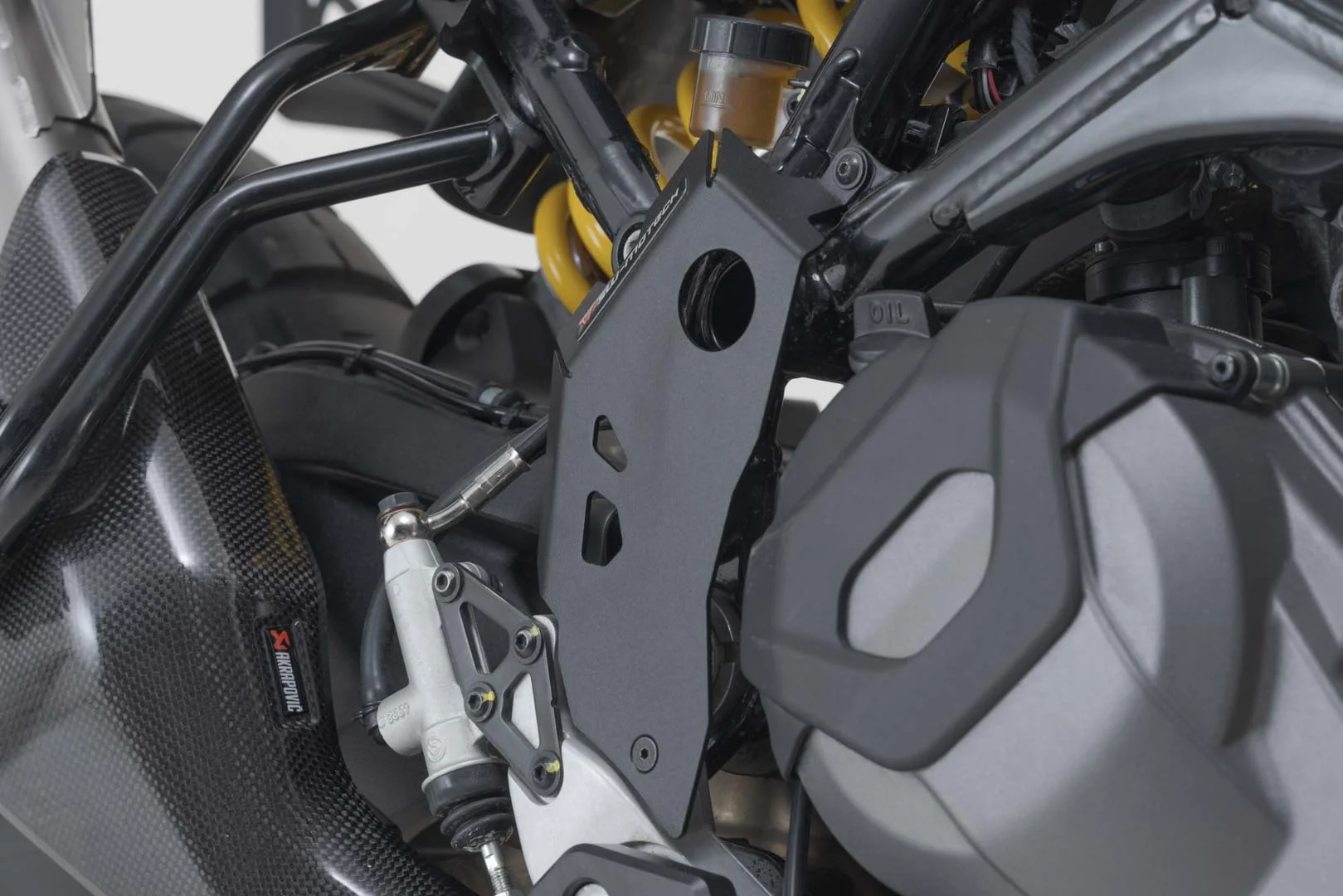 SCT.22.995.10001/B - SW-MOTECH - Heel guard -  Ducati DesertX (22-) / Rally (23-) - BLACK - Image 4