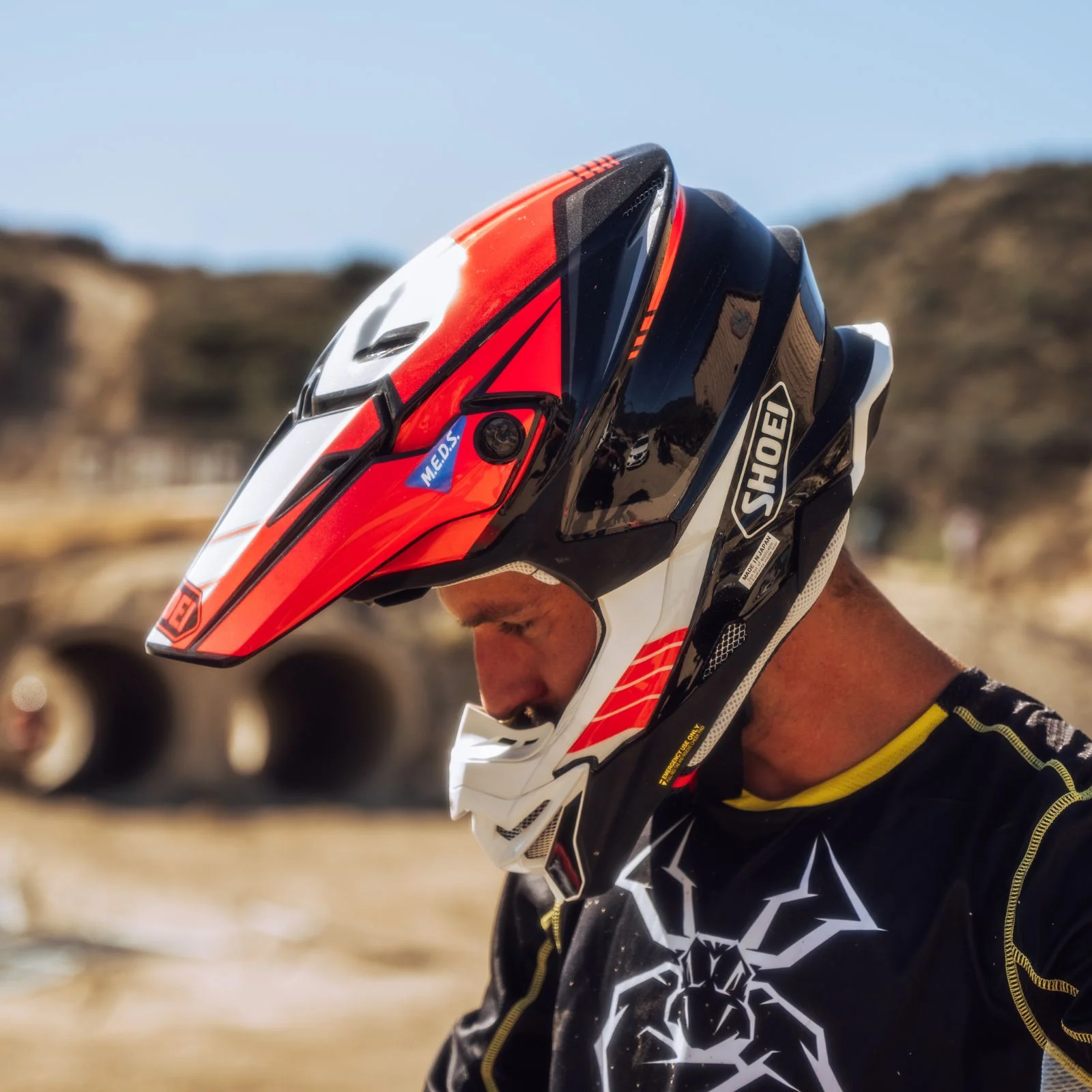 SHOEI - VFX-EVO Jammer - BLACK/RED (TC1) - Image 6