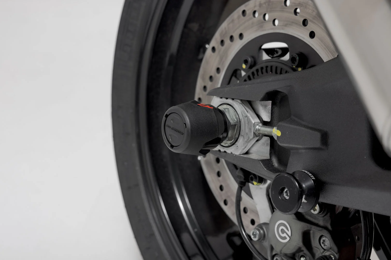 STP.04.176.10801/B - SW-MOTECH - Slider set for rear axle - Ducati/KTM/Husqvarna models, CFMoto 800MT - BLACK - Image 5