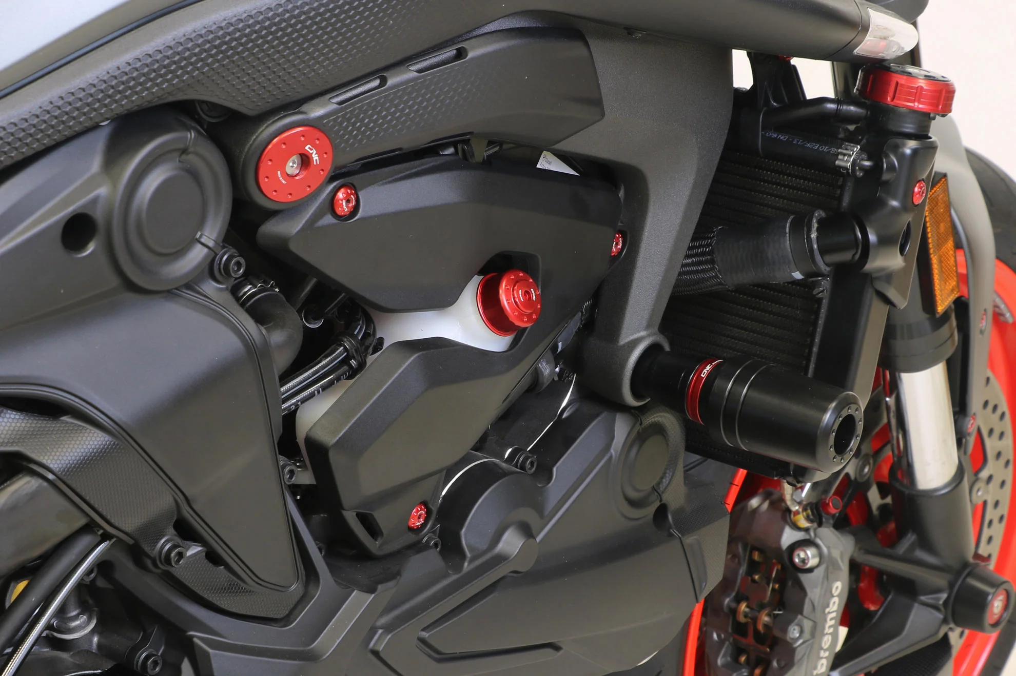 TT364 - CNC Racing - Frame Plug Kit for use with Frame Slider - Monster 937 - Image 7