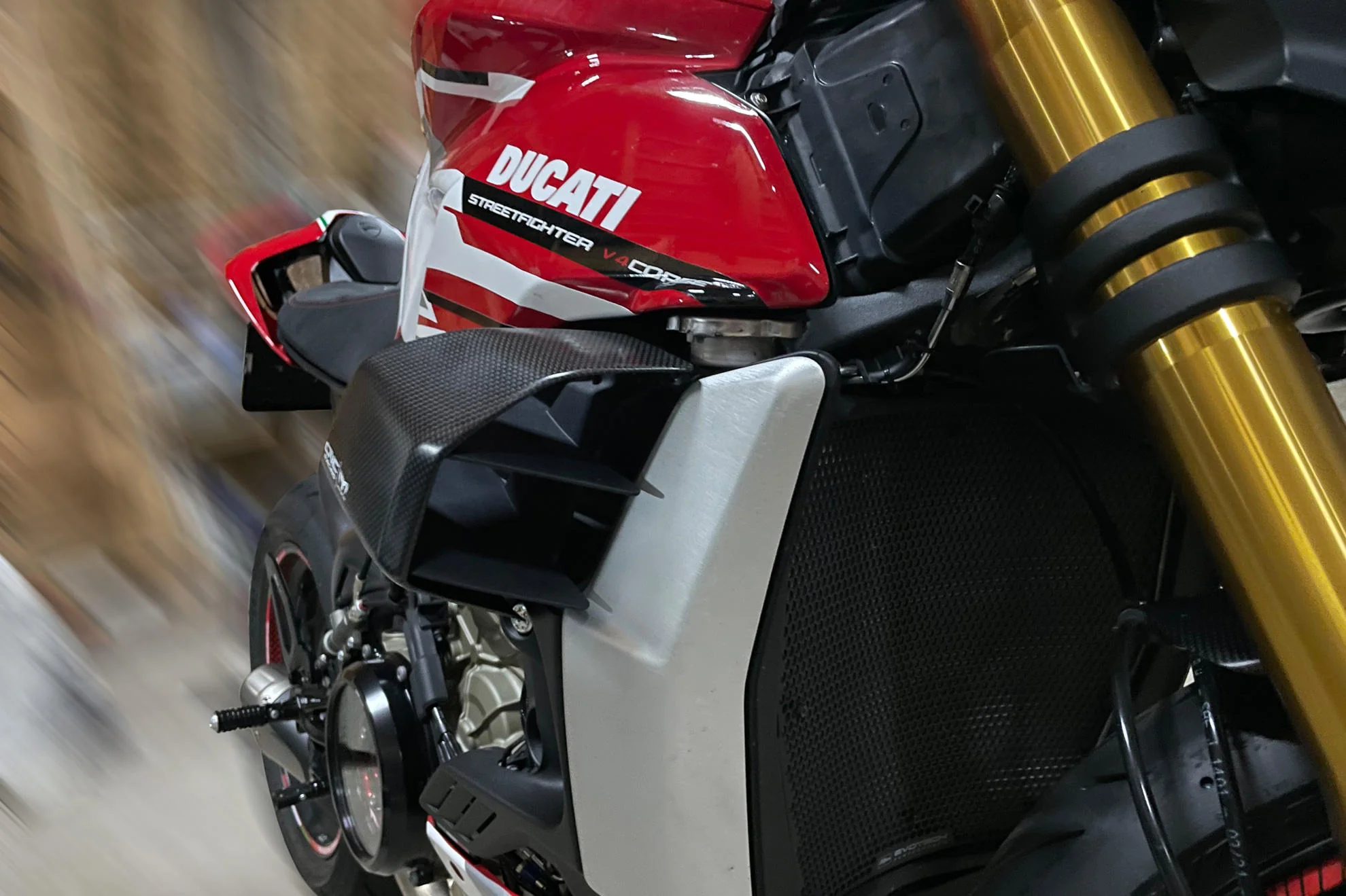 ZW005Y - CNC Racing Carbon Fiber GP Winglets for Ducati Streetfighter V4 / S - Image 2